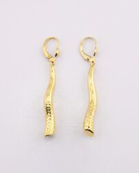 Moderné visiace náušnice s gravírom