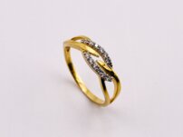 Dámsky prepletaný prsteň so zirkónmi