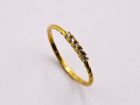 Jemný zlatý model zo žltého zlata