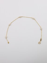 Jemný zlatý náramok s nadčasovým dizajnom