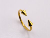 Dámsky zlatý prsteň so špicatým dizajnom