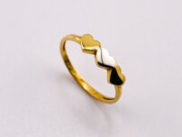 Zlatý prsteň s trojitým srdiečkom