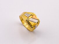 Zlatý pečatný prsteň
