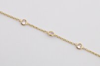 Náramok s trblietavými kamienkami