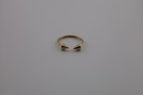 Dámsky zlatý prsteň so špicatým dizajnom